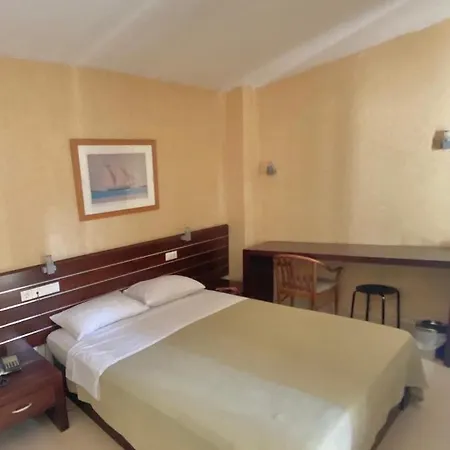 Saint George Hotel 4*