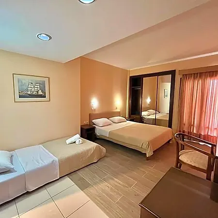 מלון Saint George 4*