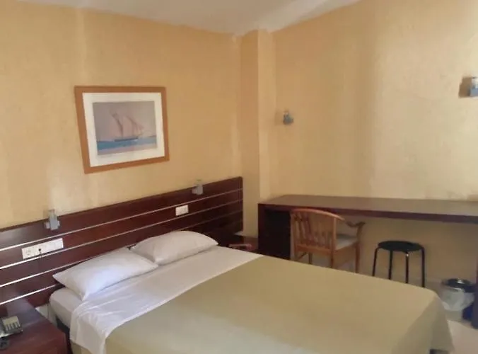 Saint George Hotel 4*